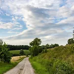 Jurtowe Wzgorze Glamping Grabinek