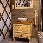 Οργανωμένο κάμπινγκ Jurtowe Wzgorze Glamping Grabinek