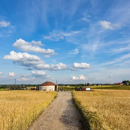 Jurtowe Wzgórze Glamping *